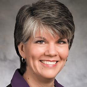Headshot of Lisa Vickers