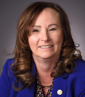 Patricia Chamness headshot